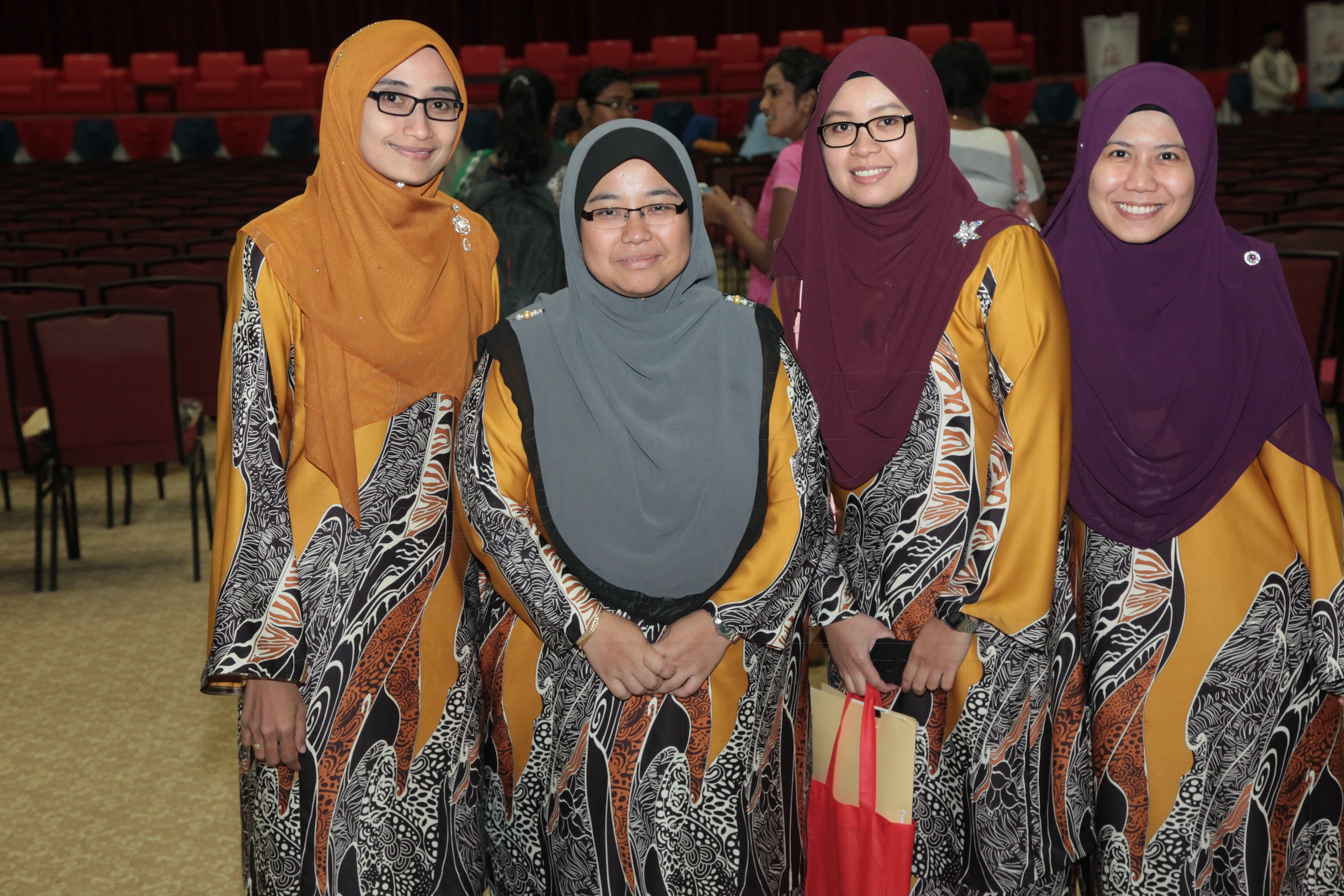 PRO16 16 siswazah IMG 0252